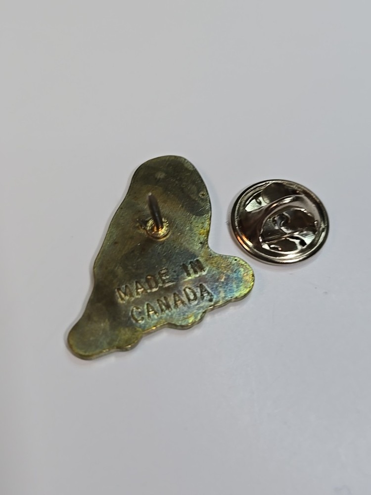 Alberta Canada White Owl Souvenir Lapel Pin