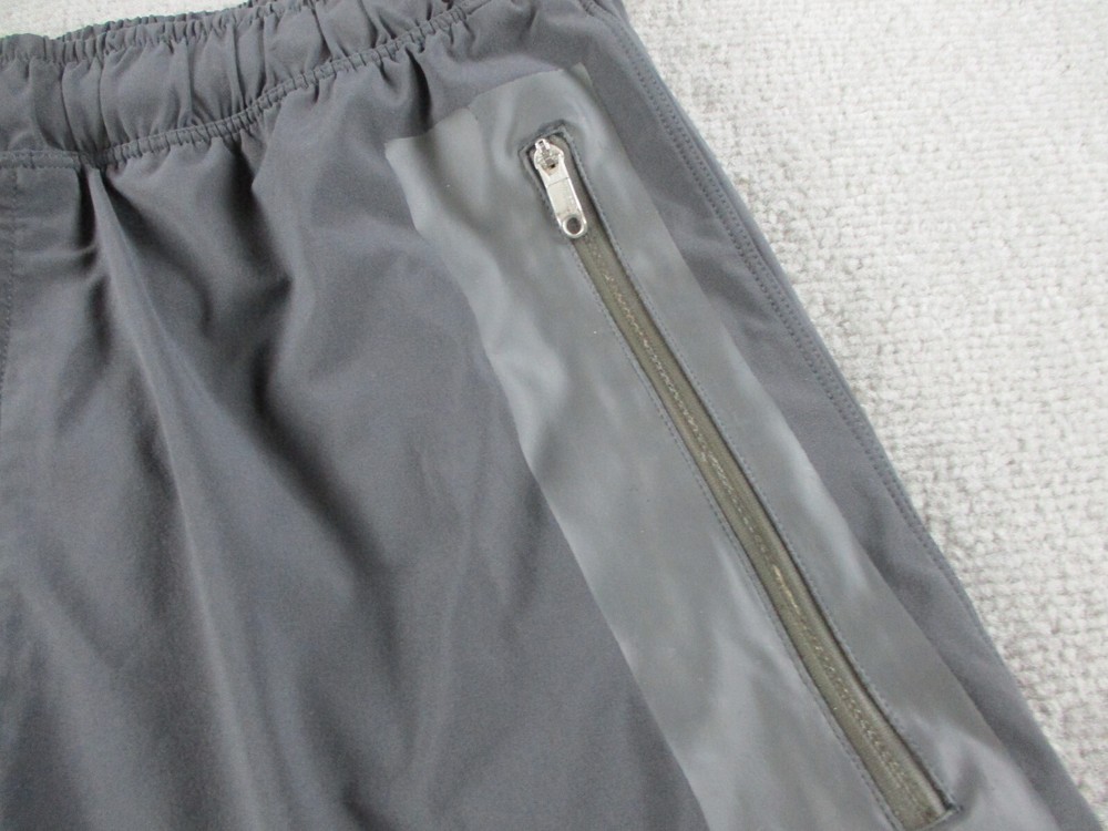 Lululemon Shorts Mens Medium Gray Athletic Zip Pockets Stretch Waist Drawstring
