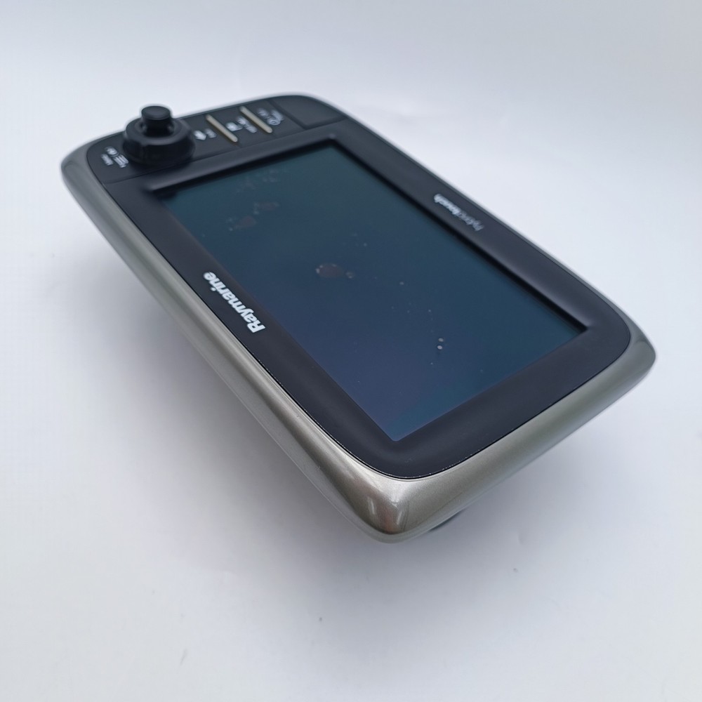 Raymarine e7 HybridTouch Chartplotter MFD Display E62354 SeaTalkNG GPS Radar
