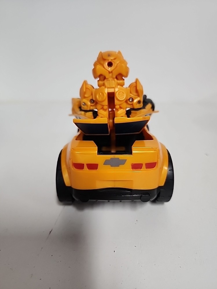 2008 Transformers Bumblebee Pop Up Battle Charger