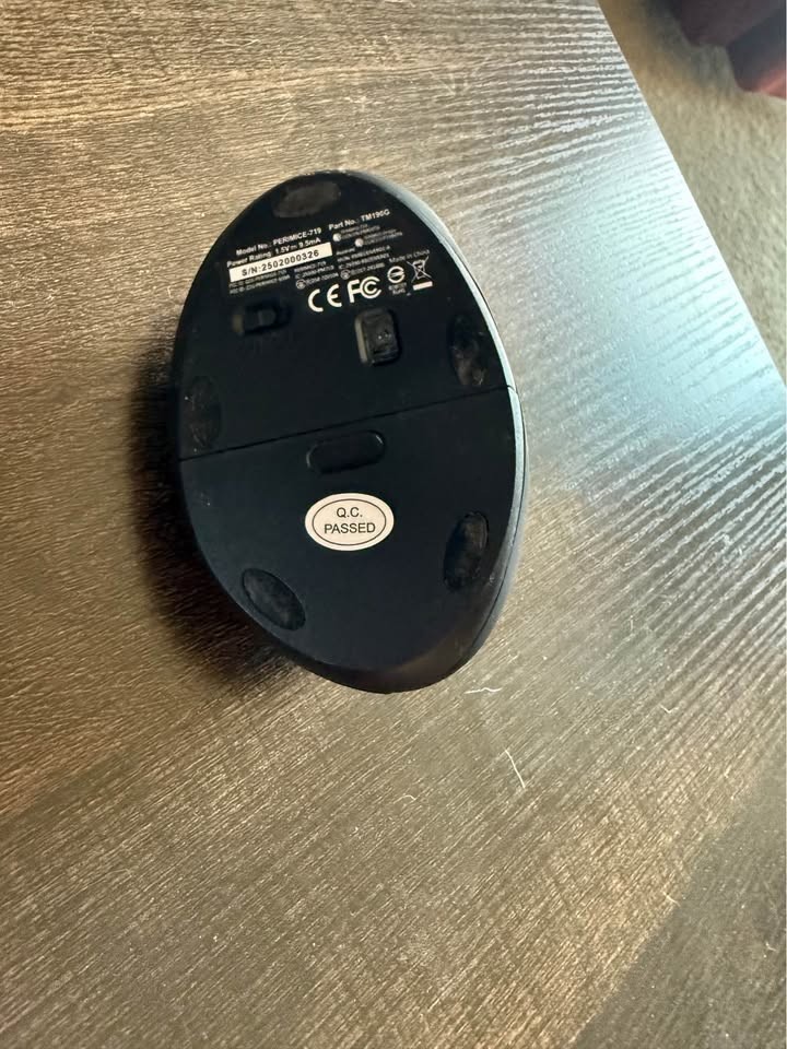 Perixx PERMICE-719 Wireless Vertical Mini Mouse