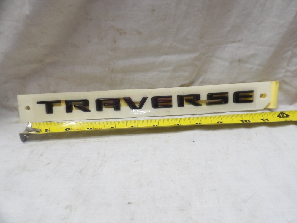Traverse Emblem Black