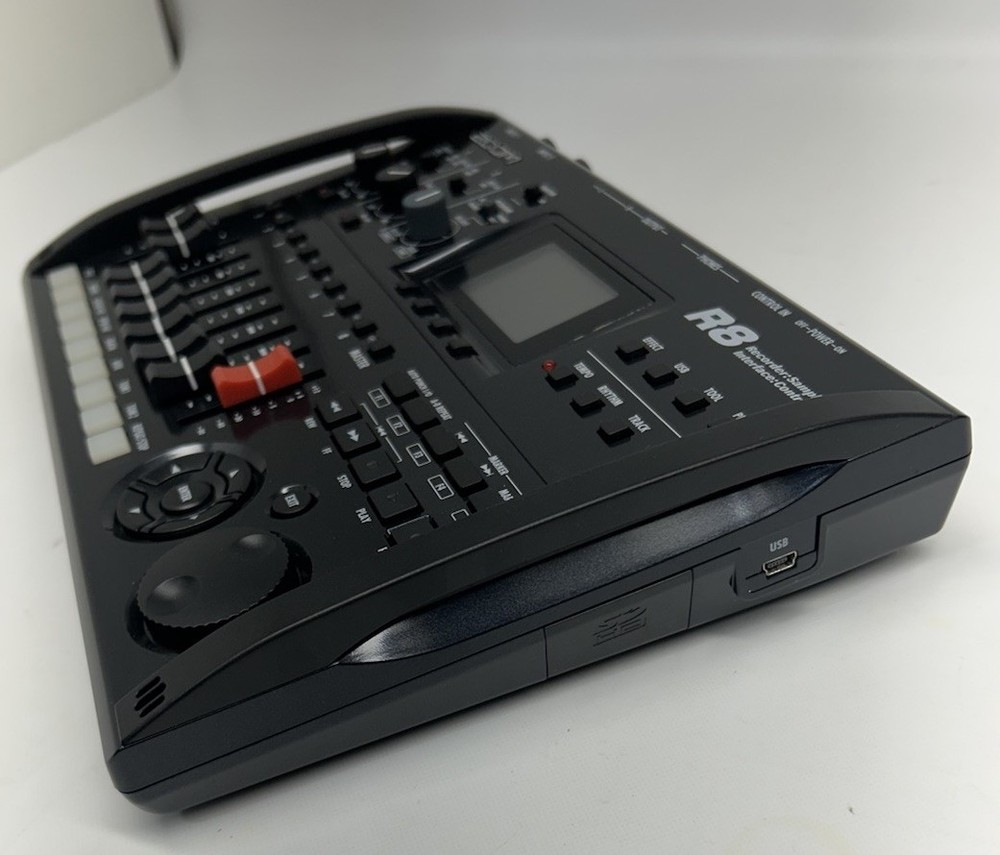 Zoom R8 Multitrack Recorder: Interface: Controller Sampler In Box Tutorial DVD