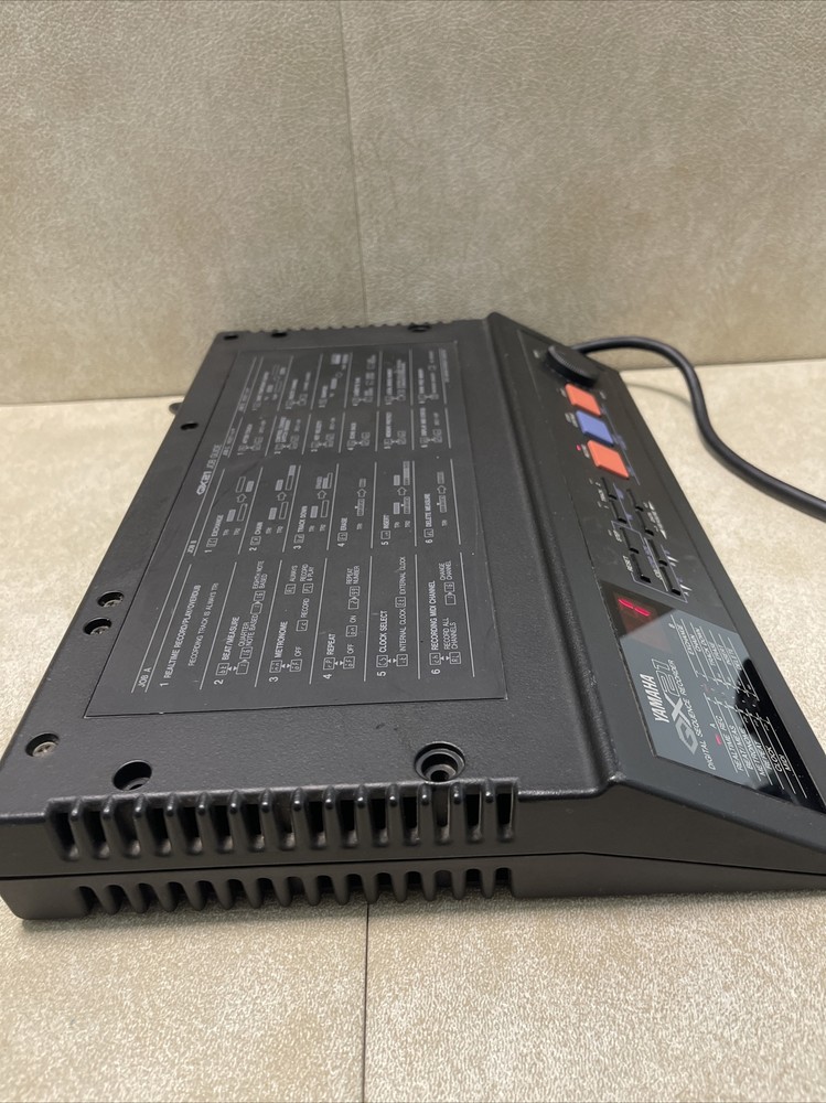 Yamaha QX21 Digital Midi Sequence Recorder. No Cables Included.