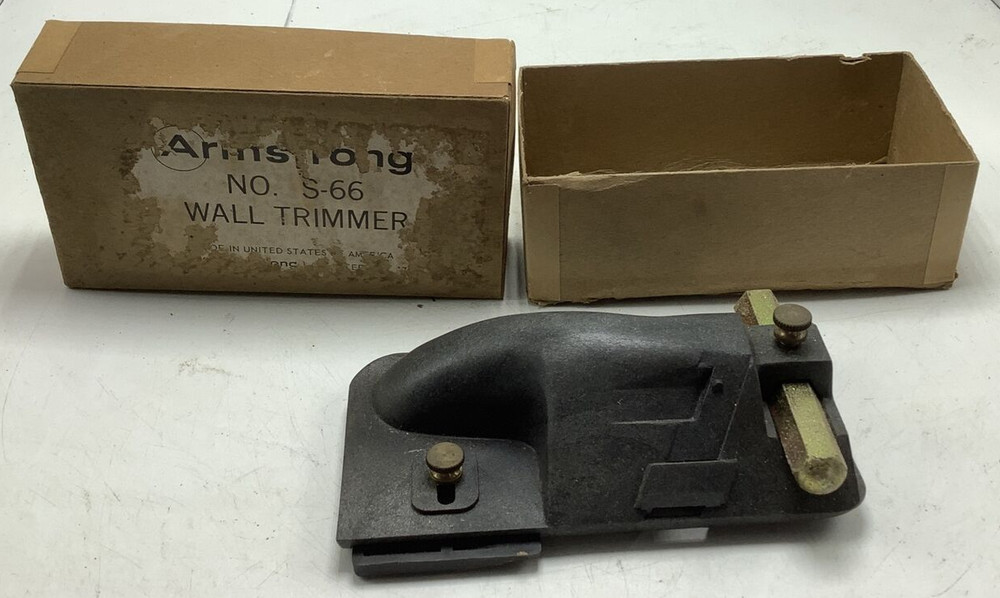 Vintage ARMSTRONG S66 WALL TRIMMER in box missing blade