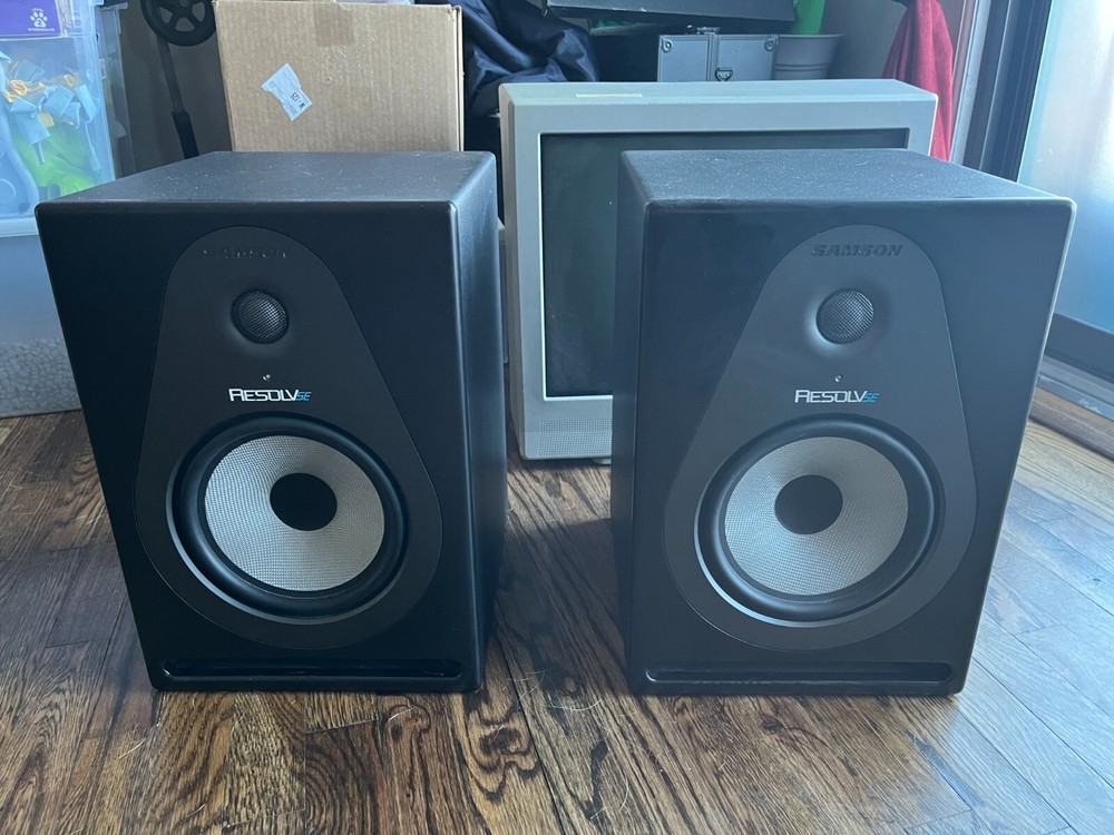 Samson Resolv SE 8 - Lightly Used (Pair)