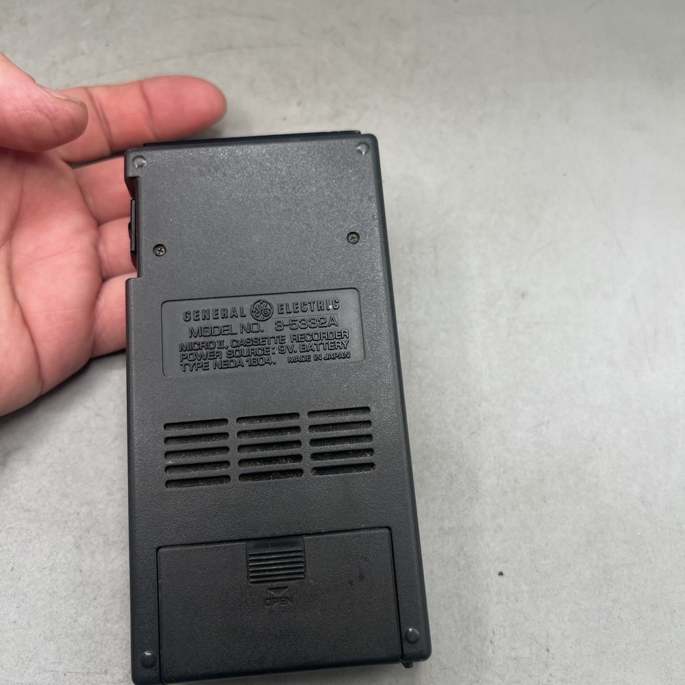 GE VINTAGE MICRO CASSETTE RECORDER See Description Rare