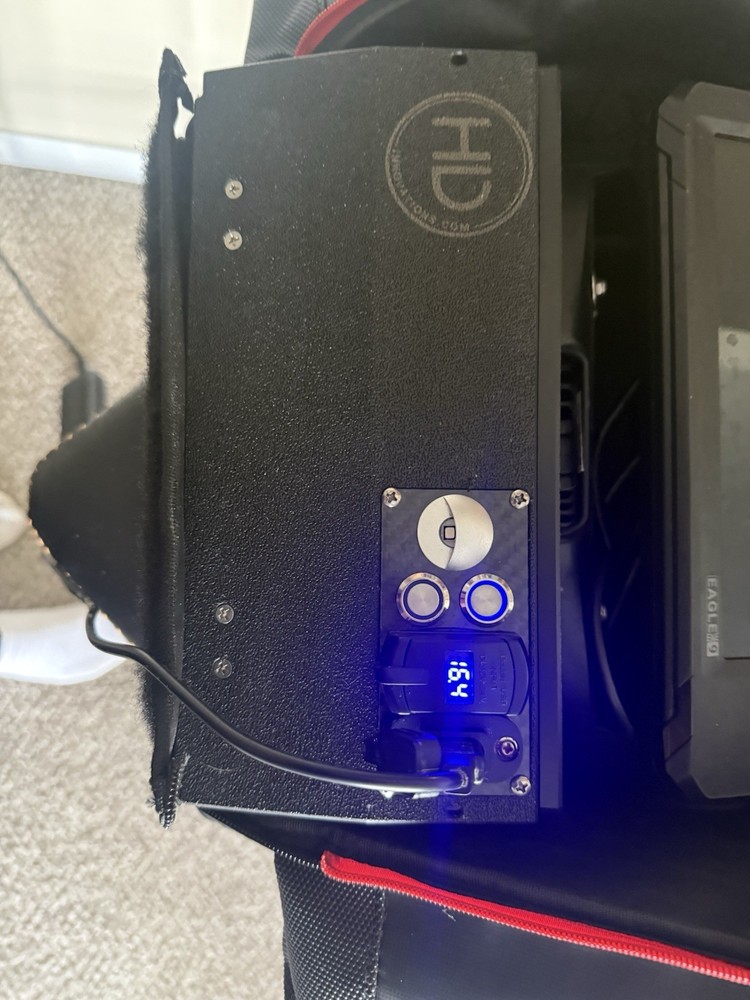 Lowrance HD Innovations Eagle 9 Fishfinder Chartplotter Sonar Kit