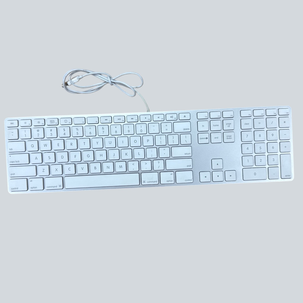 Genuine Apple Wired Keyboard with Numeric Keypad A1243 MB110LL/B Aluminum USB