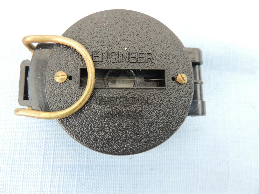 VINTAGE ENGINEER DIRECTIONAL COMPASS