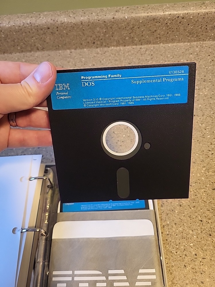 IBM Disc Operating System Version 3.10 Reference 6138519 DOS plus Floppy disks