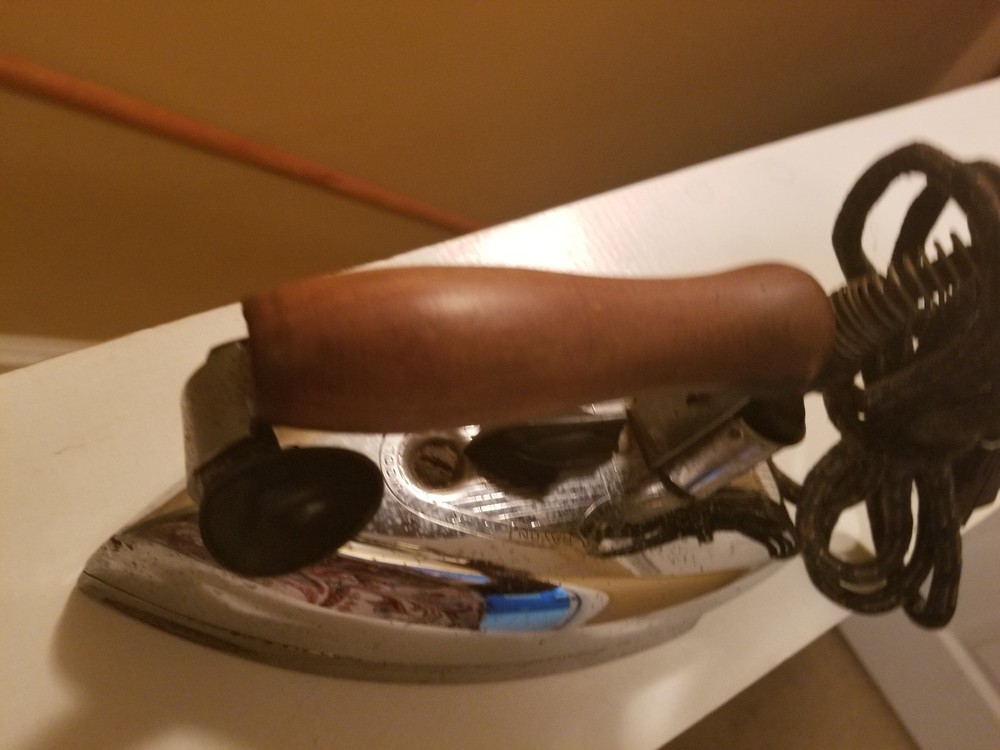 Vintage General Electric Iron
