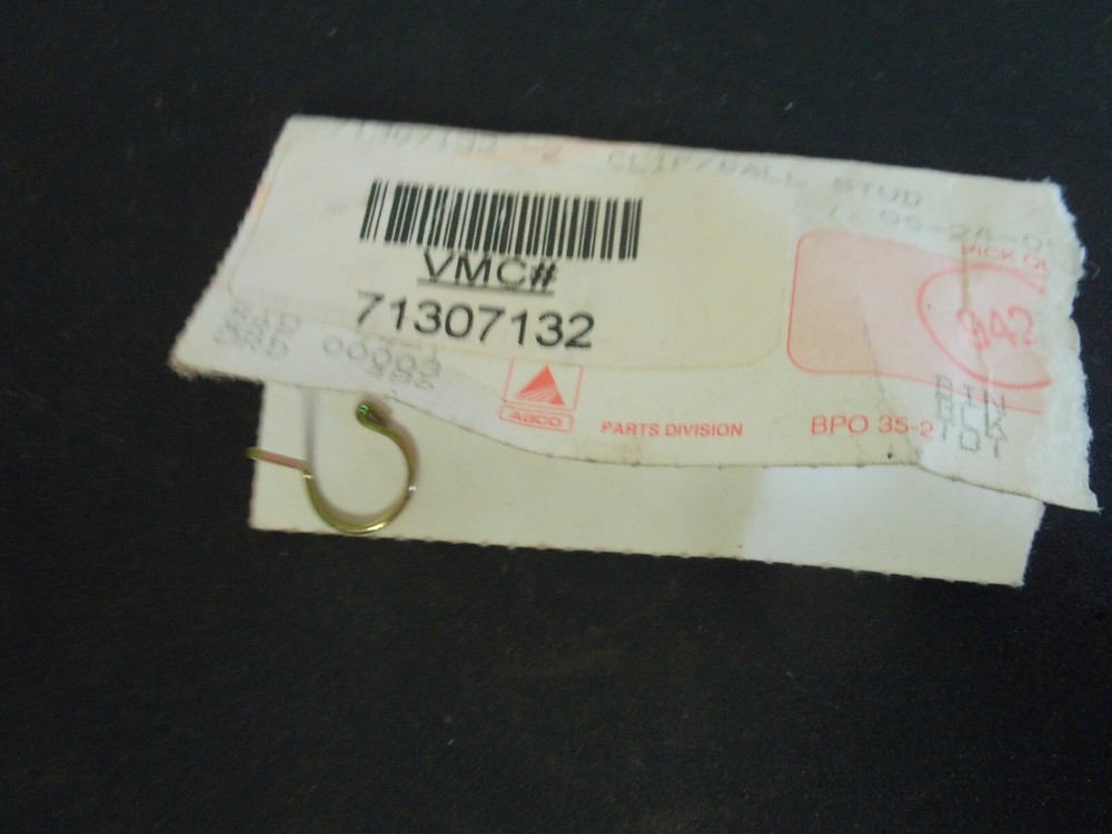 AGCO- THRUST RETAINING CLIP PK QTY 4  - 71307132          BX1ARLINGTON