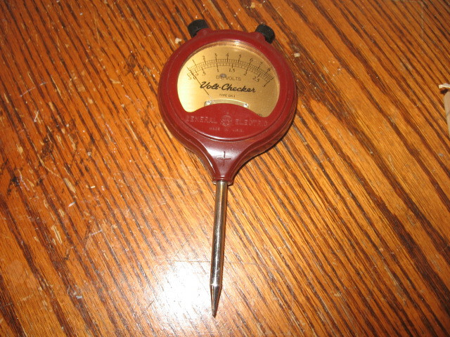 GE Volt Checker Type DX-1 RARE Voltmeter Dk Red Bakelite