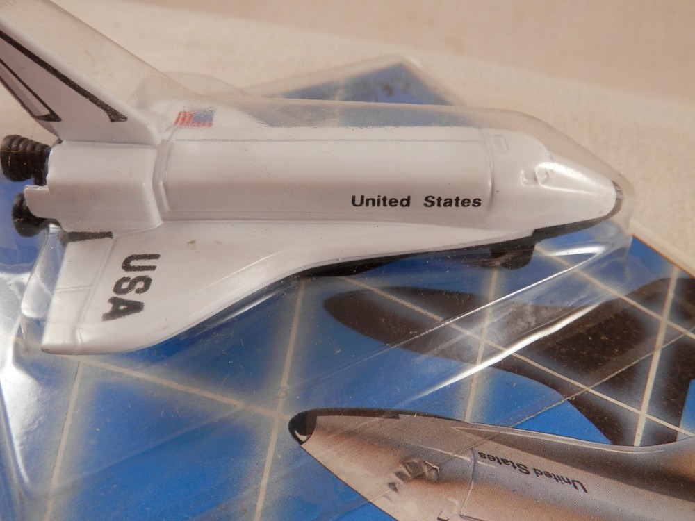 USA Space Shuttle die cast metal pull back 4" 2 pieces
