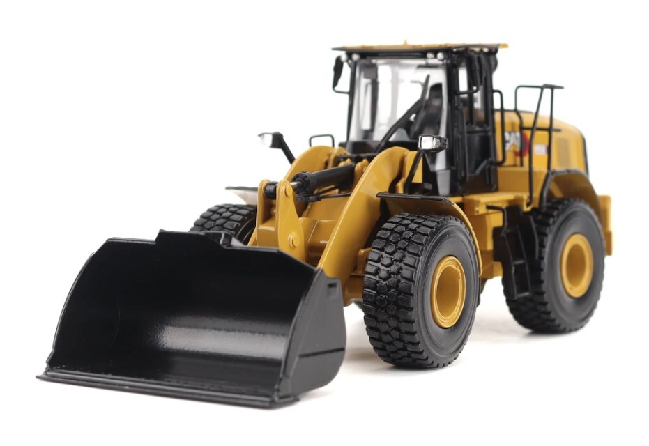 Diecast Masters 85770 Cat 950 Wheel Loader 1/50 Scale Diecast Model
