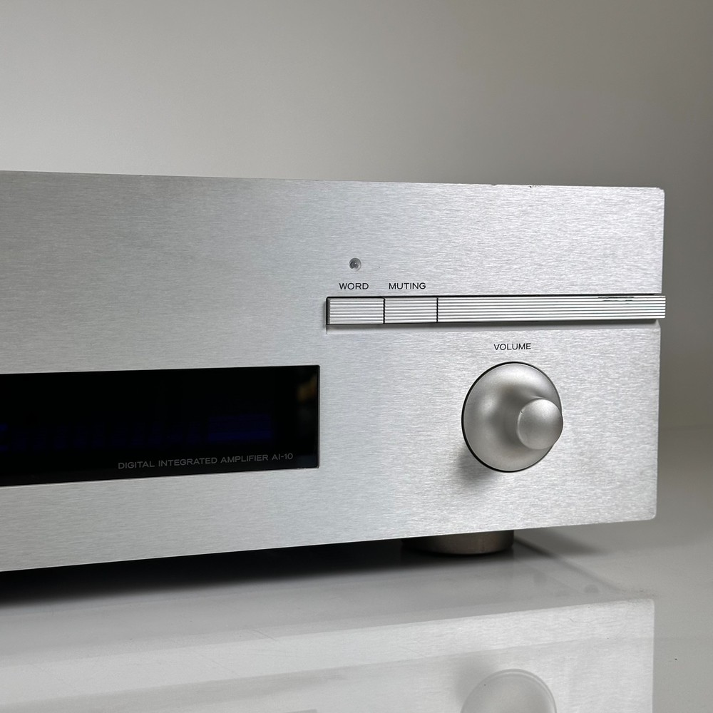 Esoteric AI-10 Integrated Amplifier; AS-IS