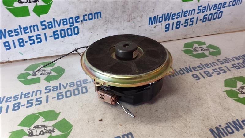 G35 2006 Speaker 7983175