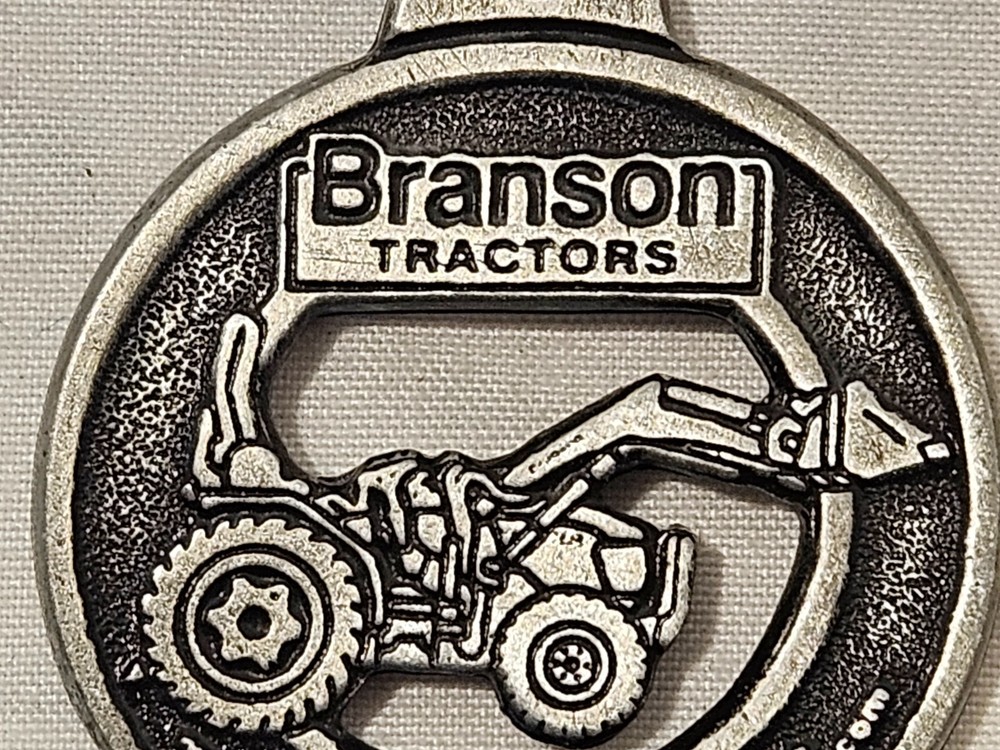 NEW BRANSON TRACTOR CO. 2 SIDED METAL KEYCHAIN FEATURING LOADER TRACTOR