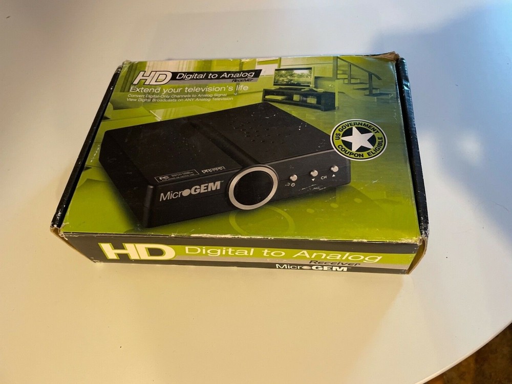 MicroGEM HD Digital to Analog Receiver-Never Used-Includes Cables/Remote/Manual