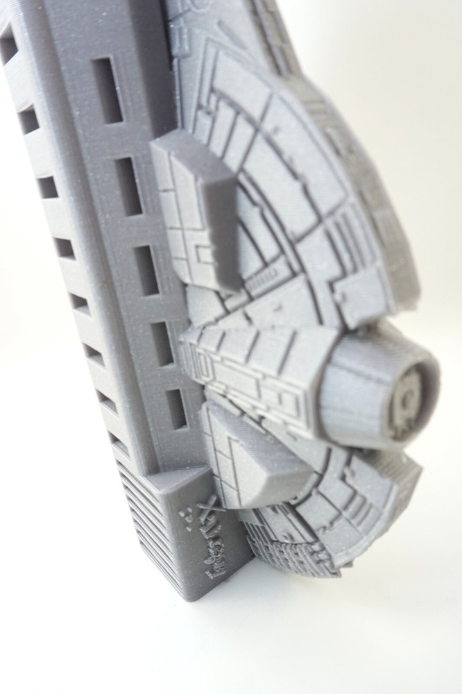 Millennium Falcon Micro-USB Card Holder