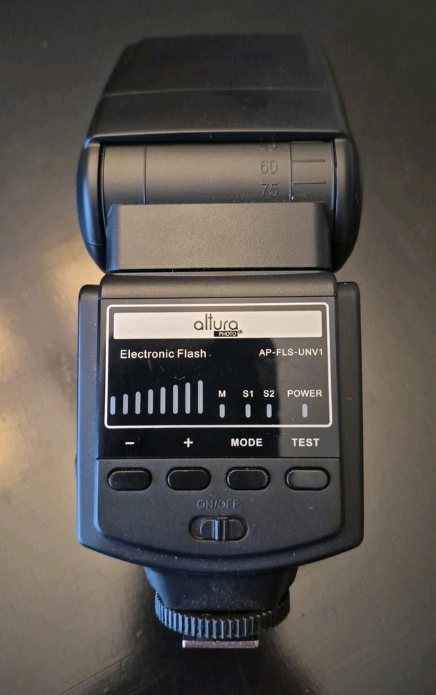 Altura Flash Unit With Transmitter And Receiver