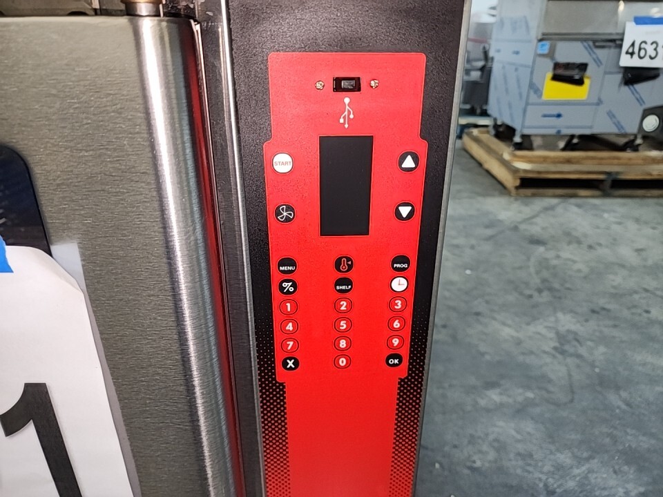 5591 Lite Use Vulcan Full Size Electric Convection Oven Legs, Programable VC4EC