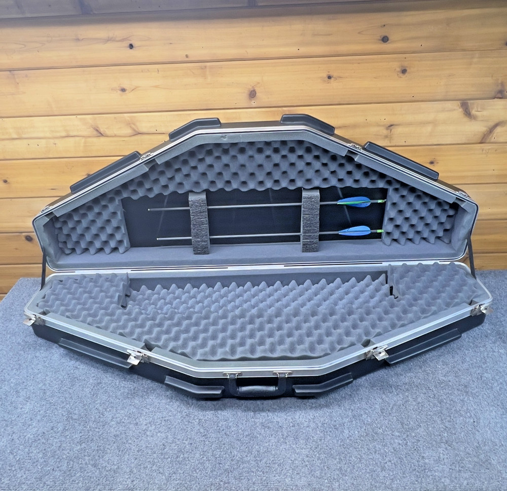 SKB Compound Bow Case Hard Shell 53" Black Extra Long w Keys Foam Interior