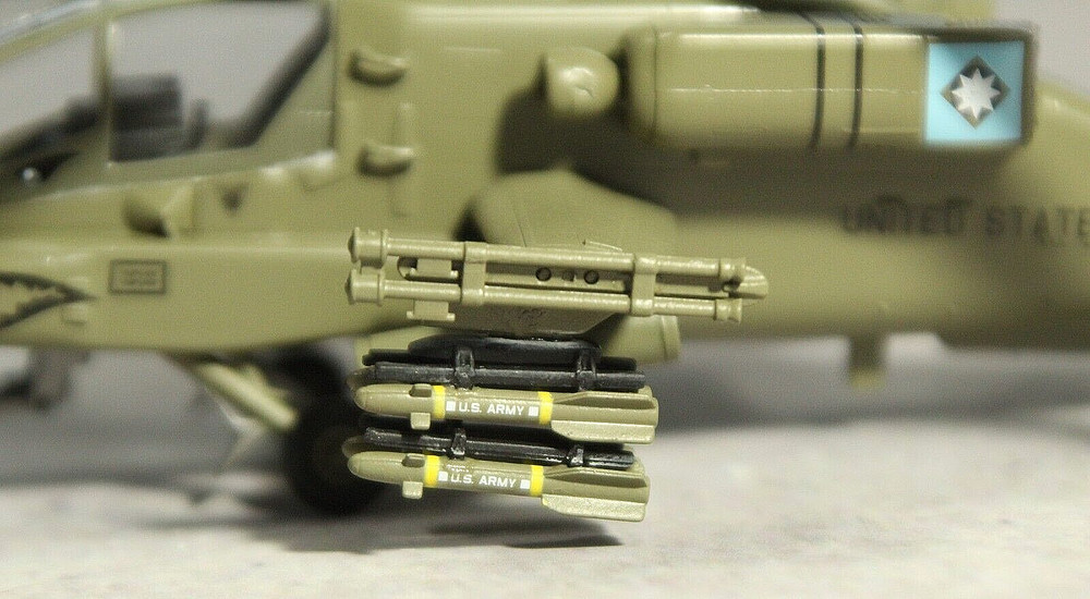 Easy Model Boeing AH-64A Apache U.S. Army 1:72 Scale