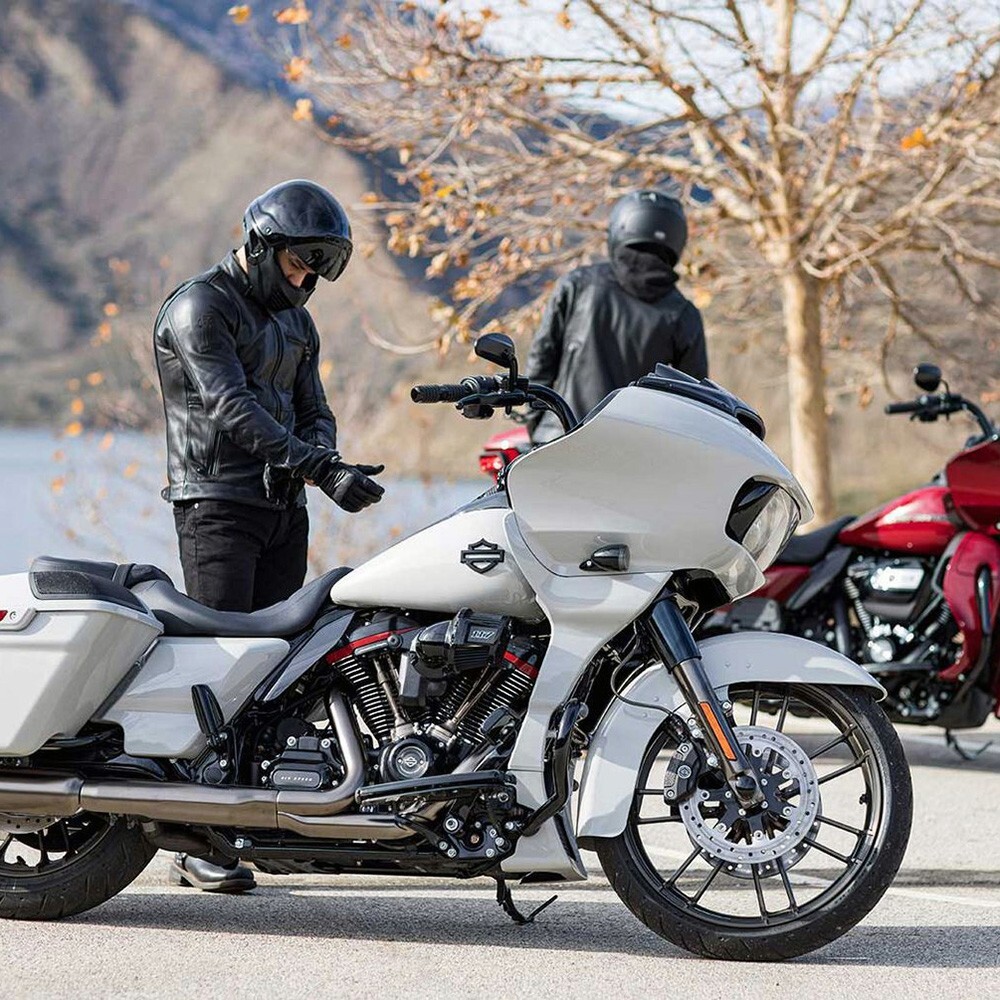 Harley CVO Custom Tank Emblems, Gloss Black Double Layer (set of 2)