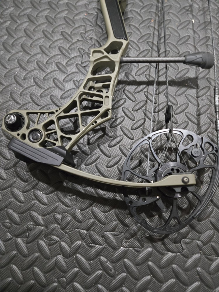 Mathews VXR 28