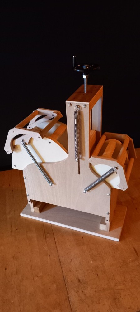 Acoustic & Classical Guitar Folding Bands.