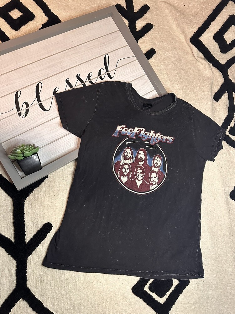 T SHIRT foo fighters SIZE M