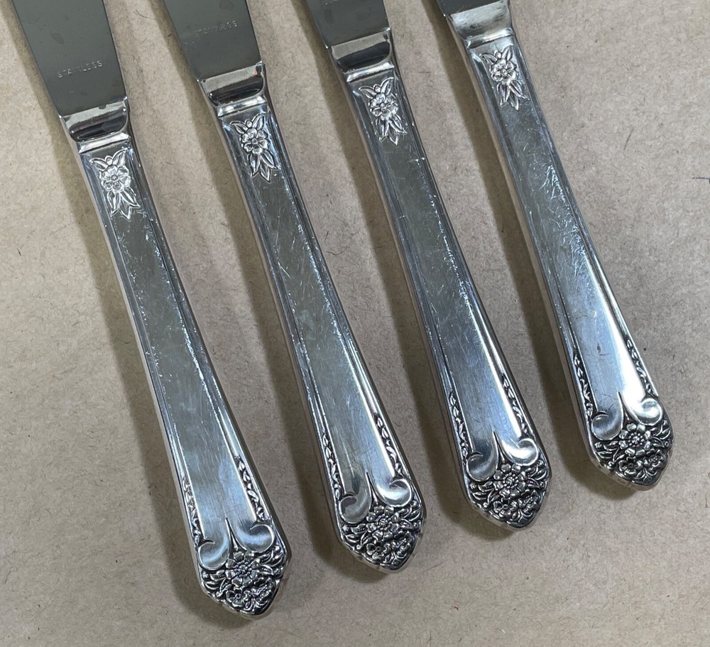 4PC IS ROGERS & BRO STARLIGHT SILVERPLATE DINNER KNIVES FLATWARE LOT