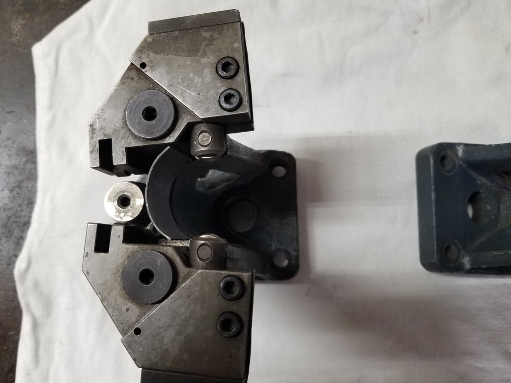 Pneumatic Knurling Tool