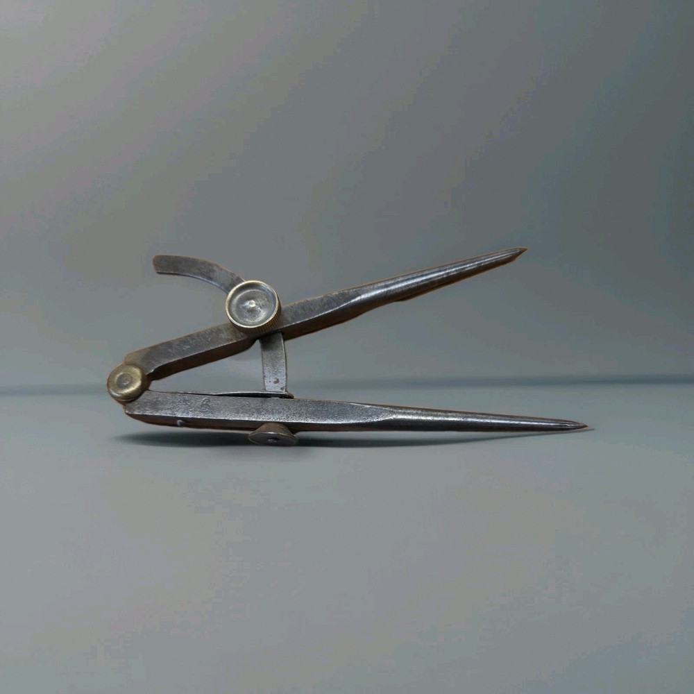 Vintage Sargent & Co. #6 Wing Divider