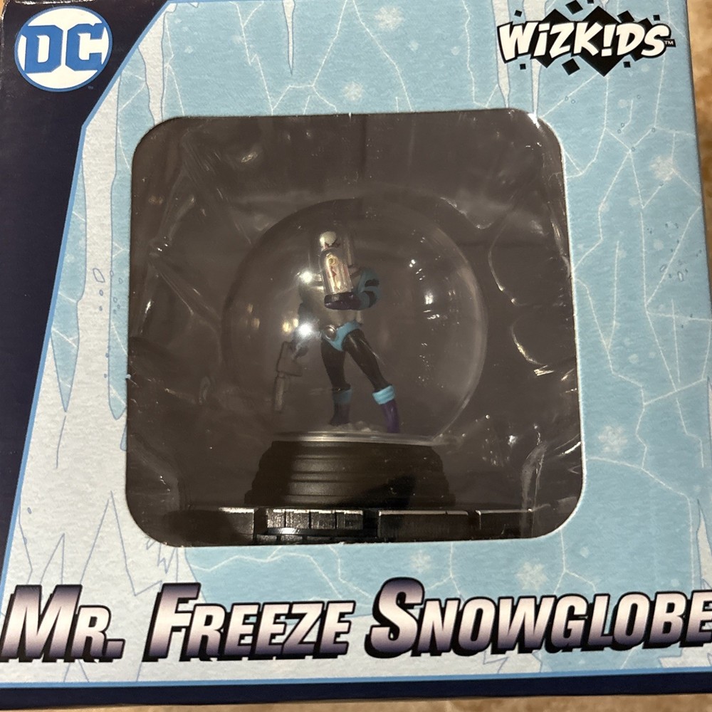 DC HeroClix: Mr. Freeze (Snowglobe)