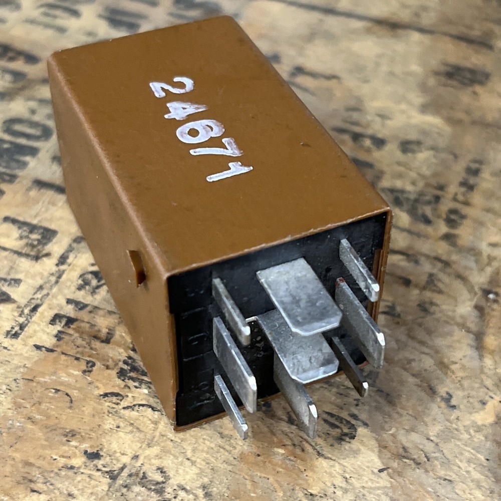OEM BMW E32 E34 Crash Alarm Sensor Module Brown 1384732