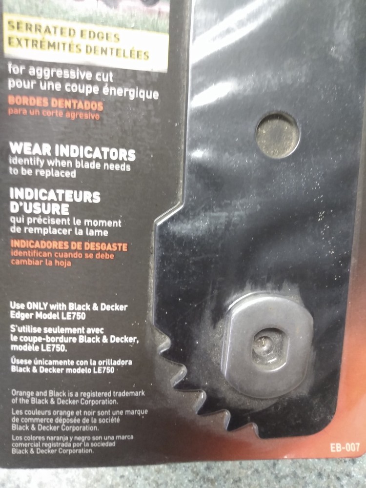 2 black and Decker edgehog 7.5 heavy duty edger blade eb007
