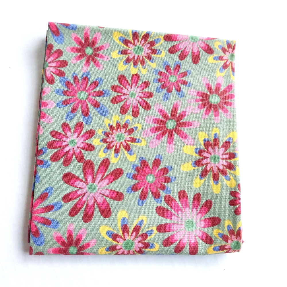 Fat Quarter Bundle 100% Quilters Cotton 2 Pcs