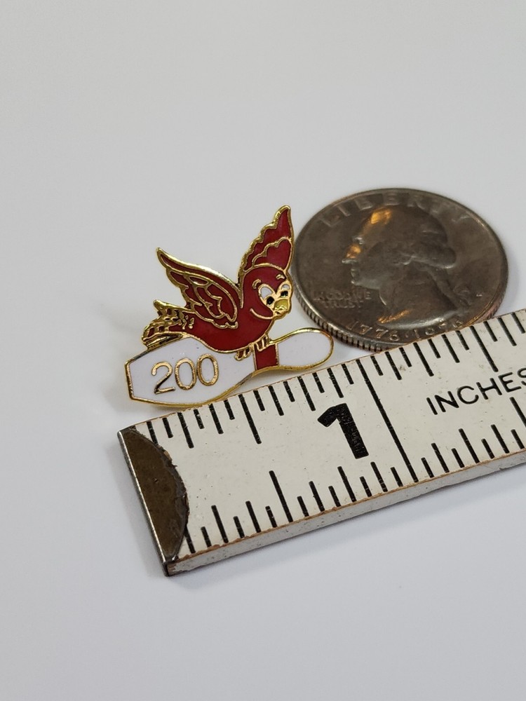 Red Bird & Bowling Pin 200 Score Lapel Pin *