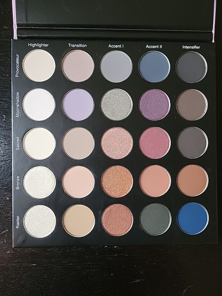 XMH Beauty "XQUISITE" Eyeshadow Palette