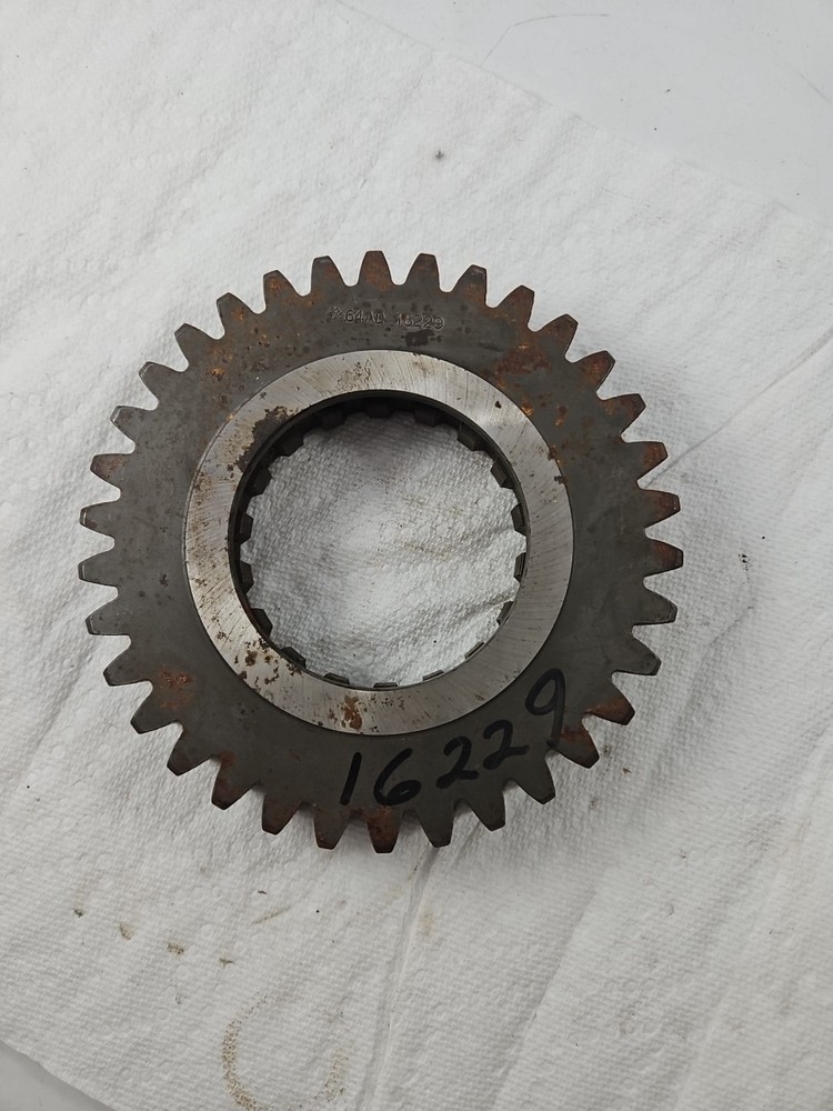 Spicer Transmission Gear — 16229 — New (Surface Rust)