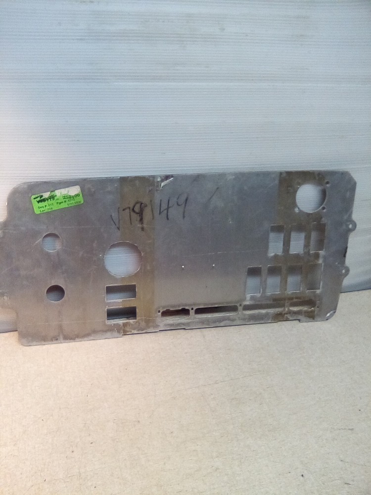 Freightliner Gauge And Switch Panel V79149