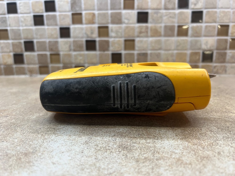 Sperry ET64220 Lan Tracker Wire Tracer Transmitter Receiver Cable Tester