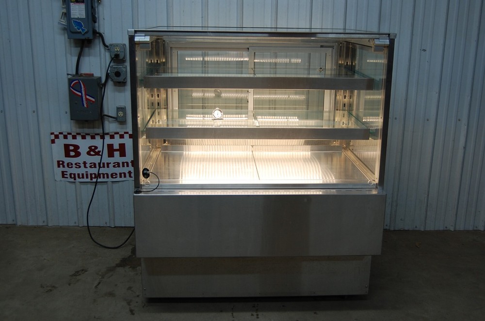 Amtekco 48" Refrigerated Merchandiser Grocery Bakery Display Deli Case 4'