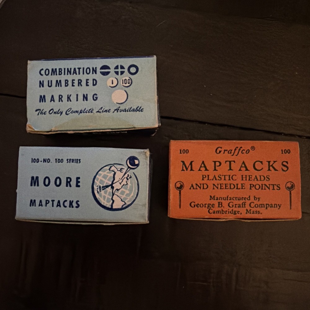 VNTG  Graffco/Moore Maptacks White/gray Plastic Heads & Needle Points 3 Boxes