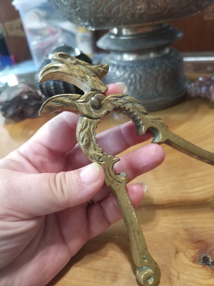 Vintage 1970s solid brass American eagle shaped novelty nutcracker