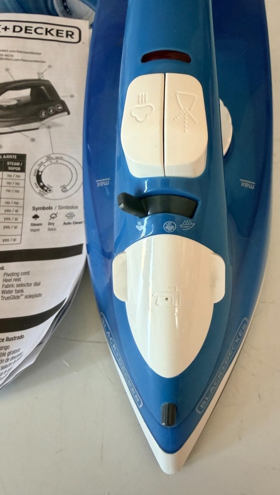BLACK+DECKER Variable Control Compact Steam Iron (6-Fabric Setting Temp Control)
