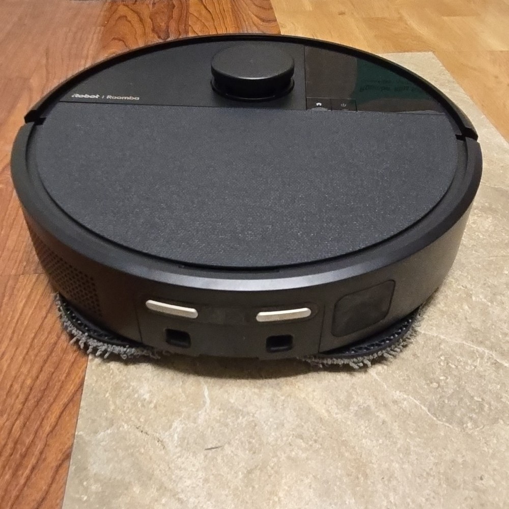 iRobot Roomba Plus 505 Combo Robot Vacuum & Mop + AutoWash Dock Pro Lidar